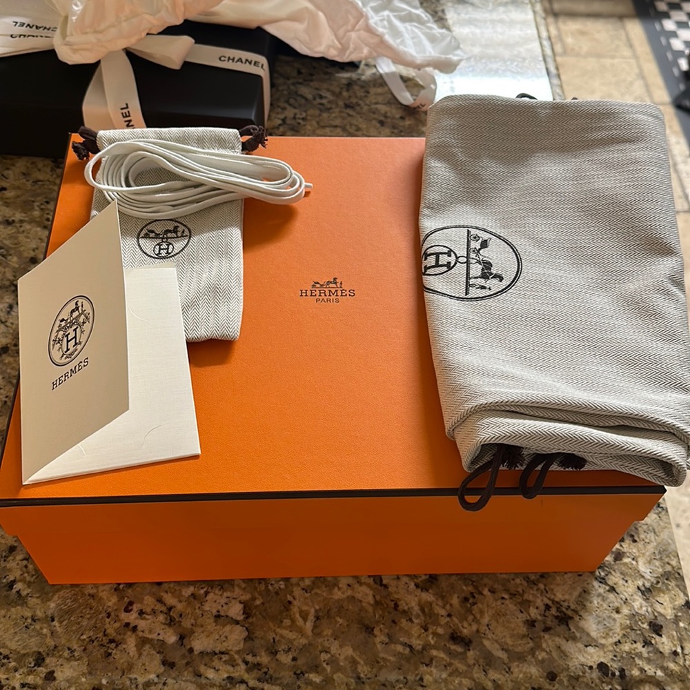 Hermes shoe box with dust bag shoe lace and receipt pocket